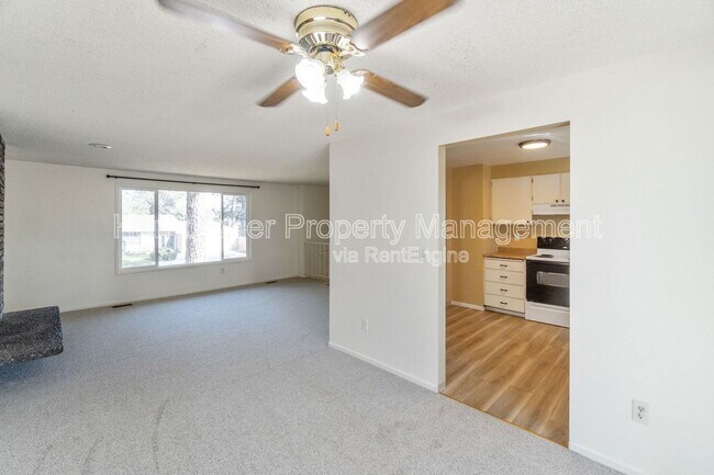 Building Photo - 10309 N Hooper Rd
