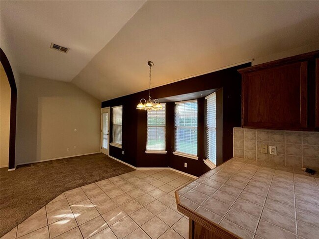 Building Photo - 2045 Rising Hill Dr