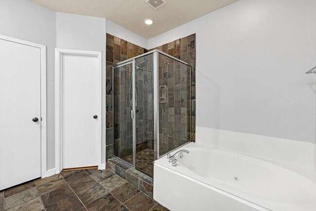 Building Photo - 5416 Kiam St