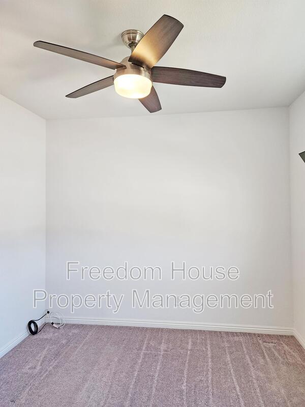 Building Photo - 3575 E Wallowa Dr