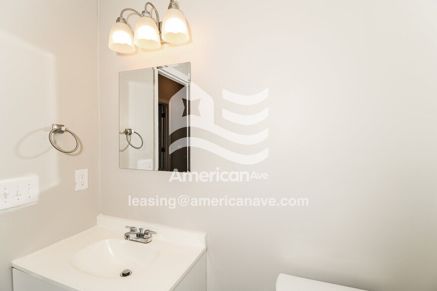 Building Photo - 1917 Harlem St