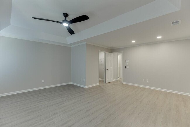 Building Photo - 5570 Cannonero Dr