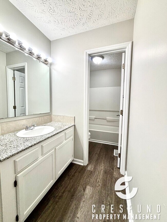 Building Photo - Adorable 3 Bedroom 2 Bathroom House Ready for Move In