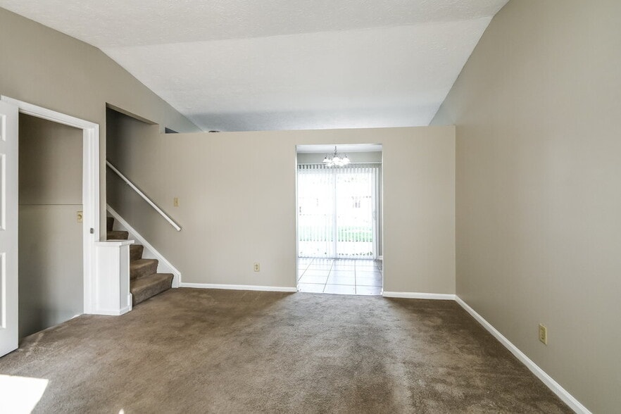 Building Photo - 8131 Sheroak Ct