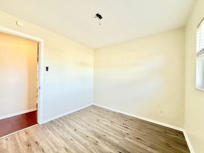 Building Photo - 13788 Montego Dr