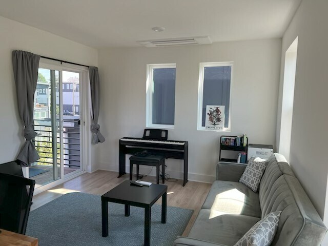 Building Photo - 102 Duke St