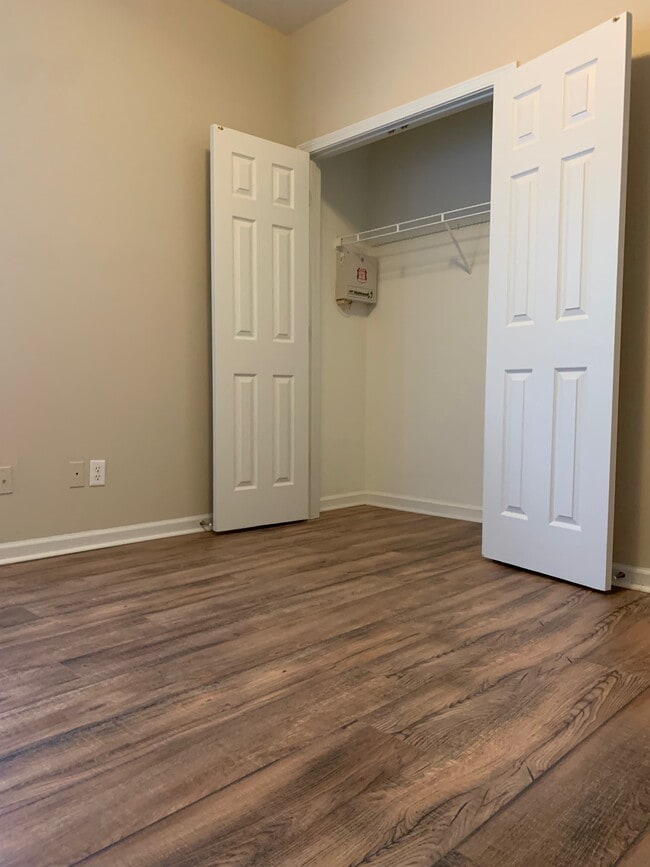 Building Photo - 1161 Misty Isle Dr