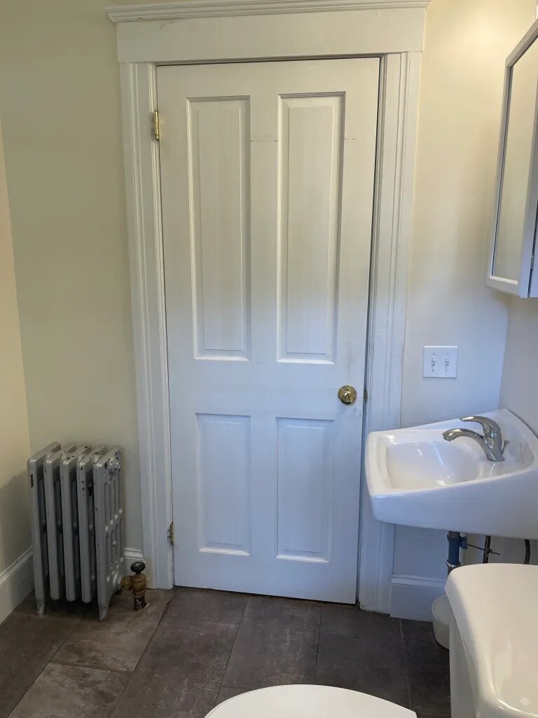 Building Photo - 34 Day Ave