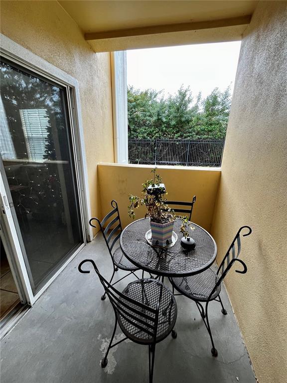 Building Photo - 1000 Villagio Cir