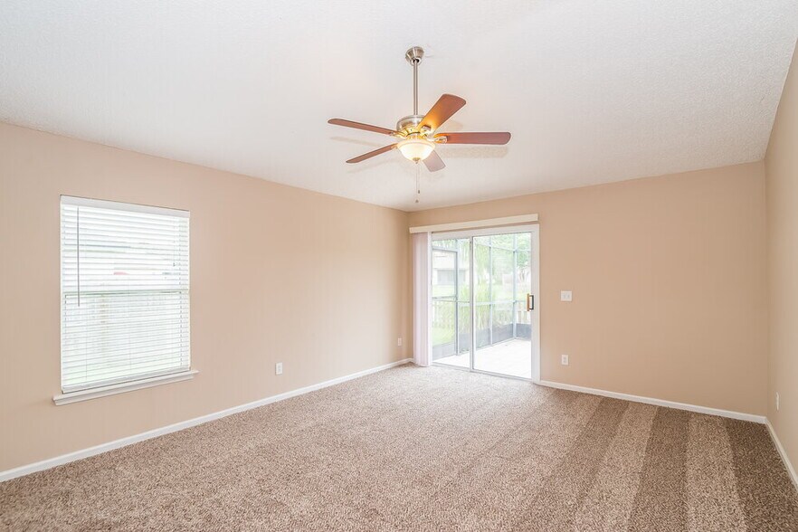 Building Photo - 1691 Northglen Cir