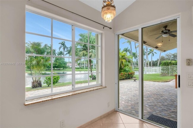 Building Photo - 1215 Balboa Ct