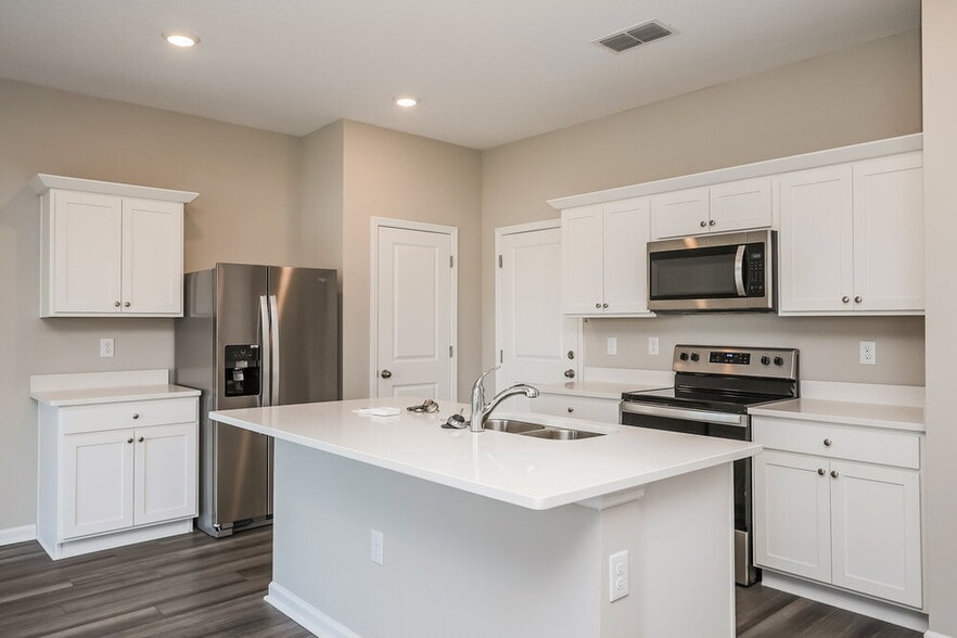 Building Photo - 962 Kelly Fern Lp