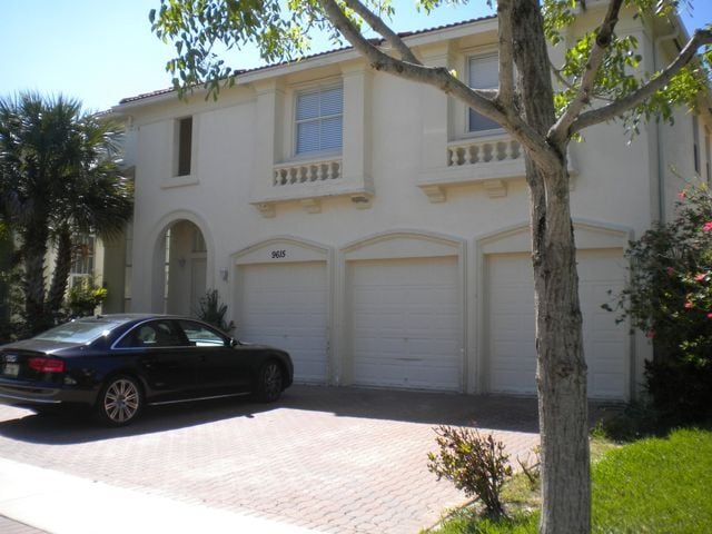 Building Photo - 9615 Shepard Pl