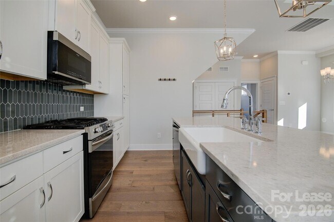 Building Photo - 5939 Ardrey Kell Rd
