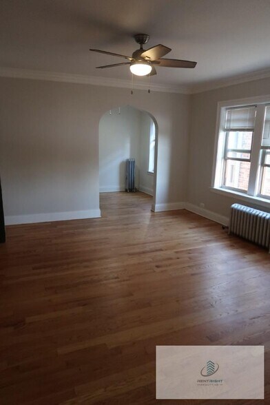 Building Photo - 4477 N Elston Ave