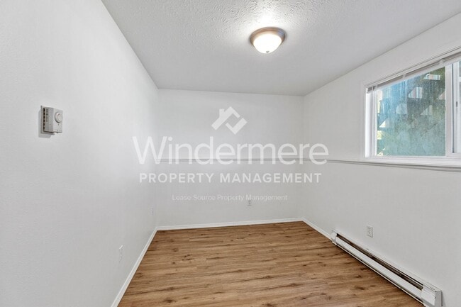 Building Photo - 1017 S Robie Rd