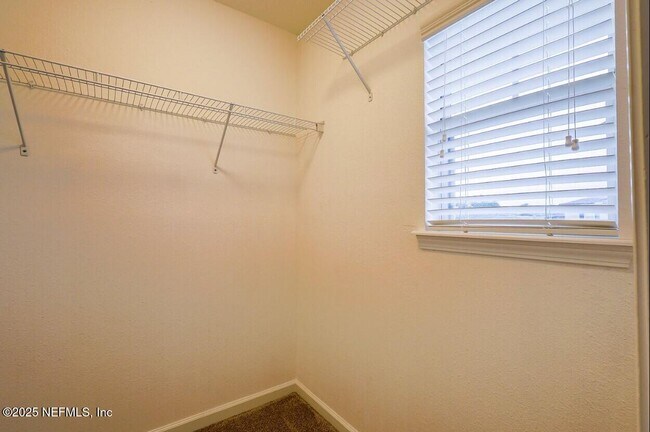 Building Photo - 1500 Calming Water Dr