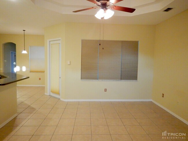 Building Photo - 1504 Canoe Drive Lutz FL