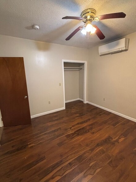 Building Photo - 74 Boston Post Rd