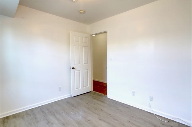 Building Photo - 6207 Newkirk Ave