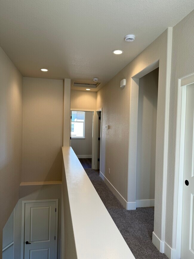 Building Photo - 324 Cattail Cir