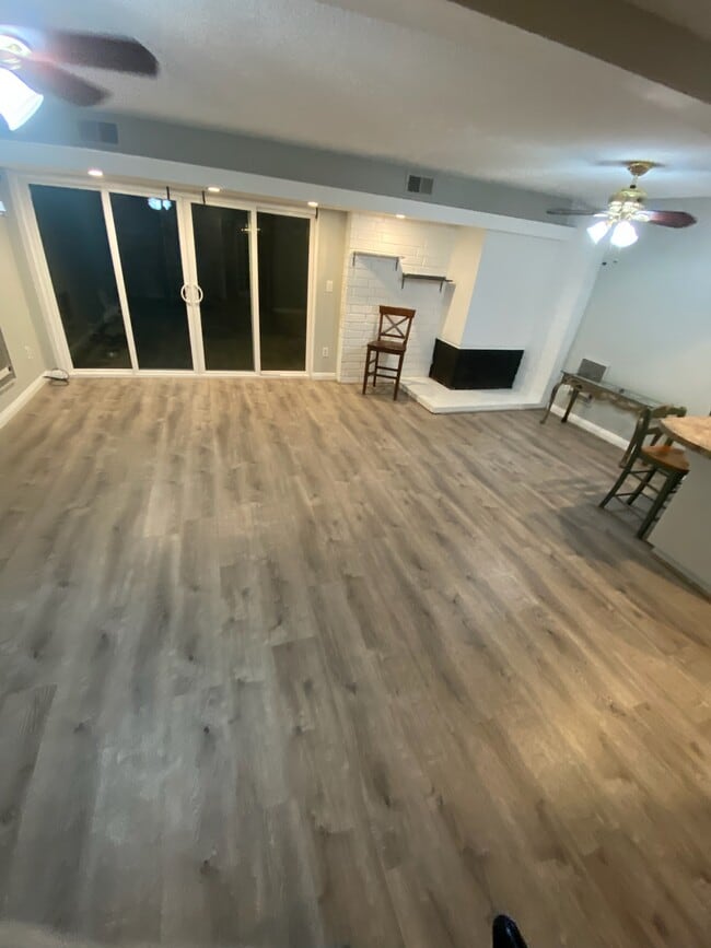 Building Photo - 1404 N Tustin Ave