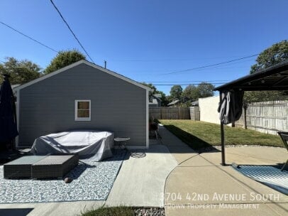 Building Photo - 3704 42nd Ave S