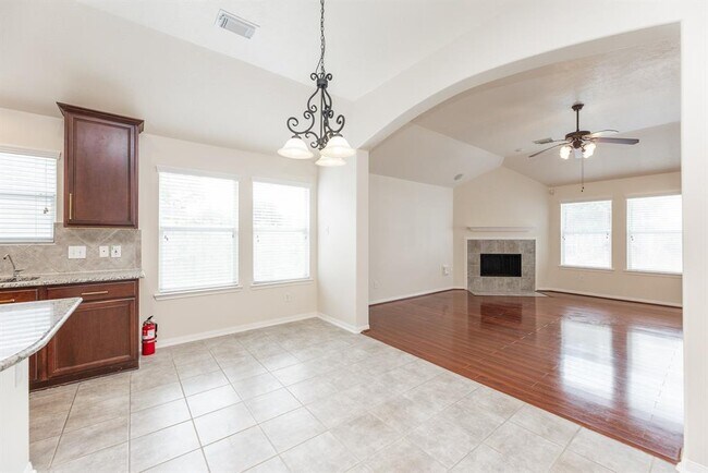 Building Photo - 19234 Mustang Pointe Ln