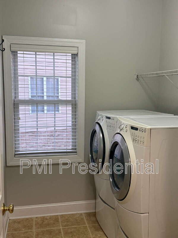 Building Photo - 14030 Wiley Cir