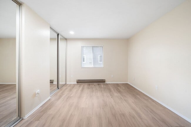 Building Photo - 2706 SE 138th Ave