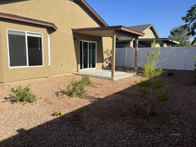 Building Photo - 1368 Roper Ln