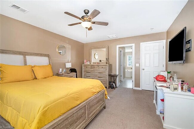 Building Photo - Build Equity While Leasing - Lease to Own