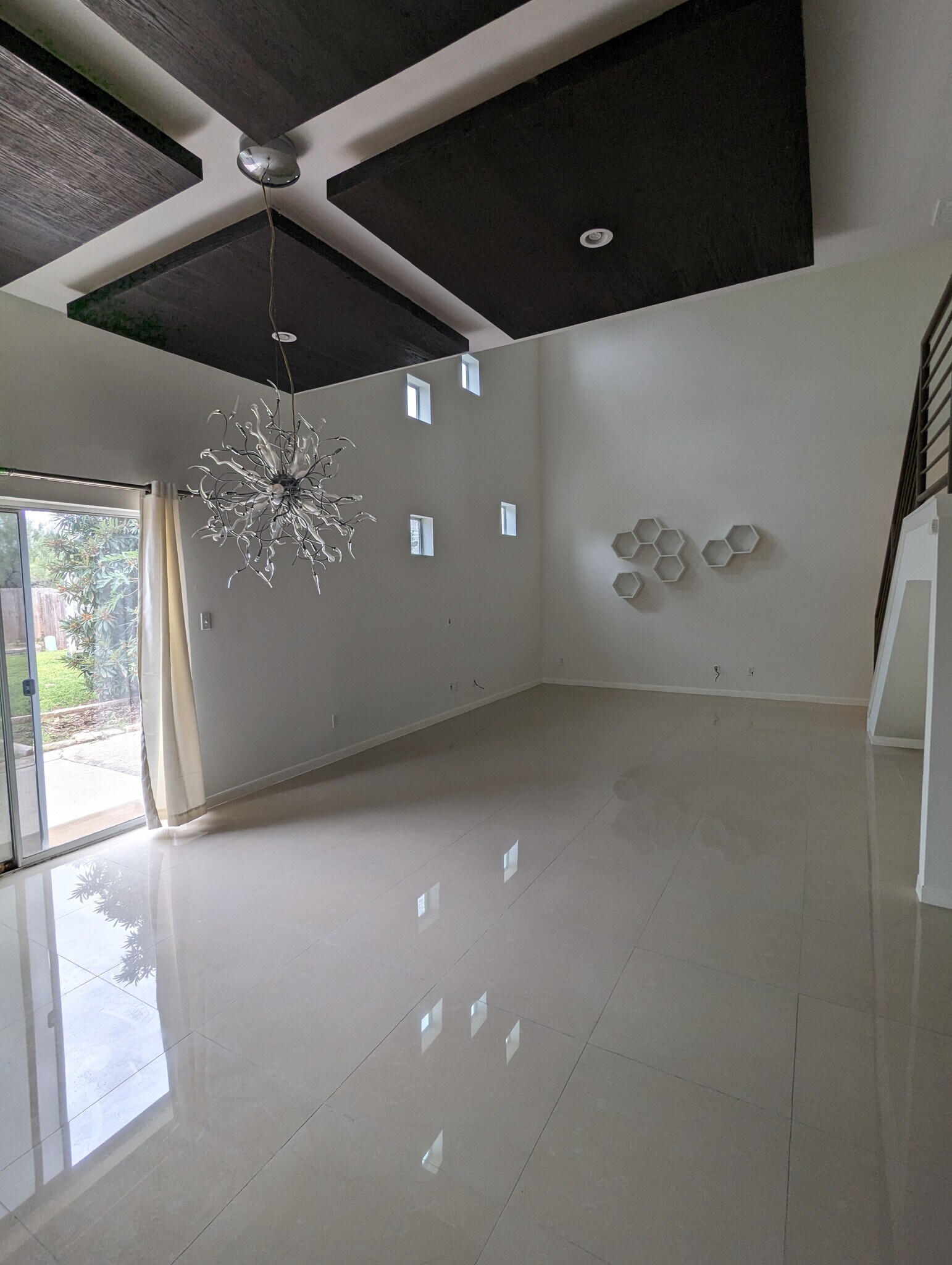Building Photo - 5211 Shalom Dr