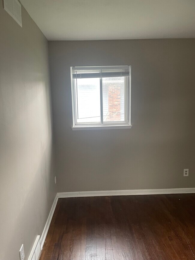 Building Photo - 16222 Howe Rd