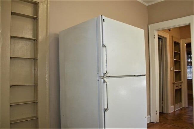 Building Photo - 505 8th St NE