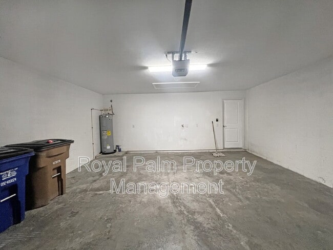 Building Photo - 2908 15th St W