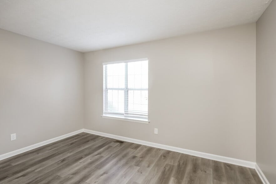 Building Photo - 5875 Bellingrath Way