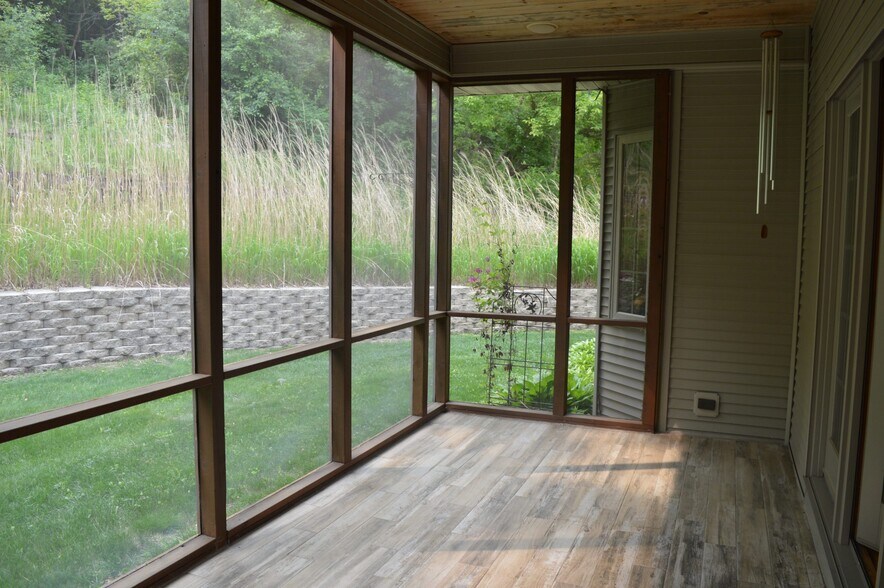 Building Photo - 4734 Bergamot Way
