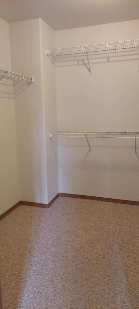 Building Photo - MOVE IN SPECIAL 1/2 OFF 1ST FULL MONTHS RENT- 3 bedroom, 2.5 bath Townhouse in Ashland!!