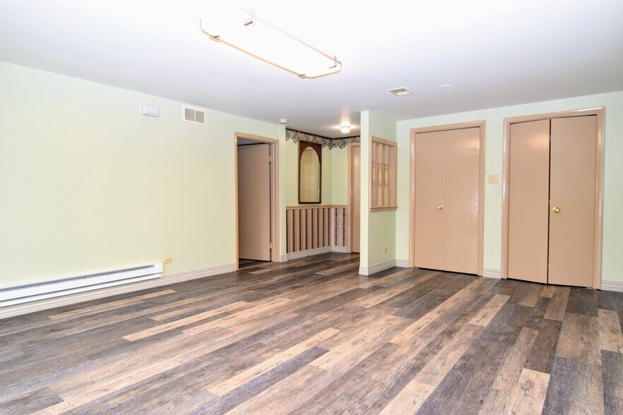 Building Photo - 5025 Carol St