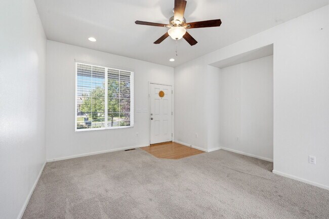 Building Photo - "Charming 3-Bedroom Home with 2.5 Baths on Kirk Street – 1744 sq ft of Comfort in Denver!"