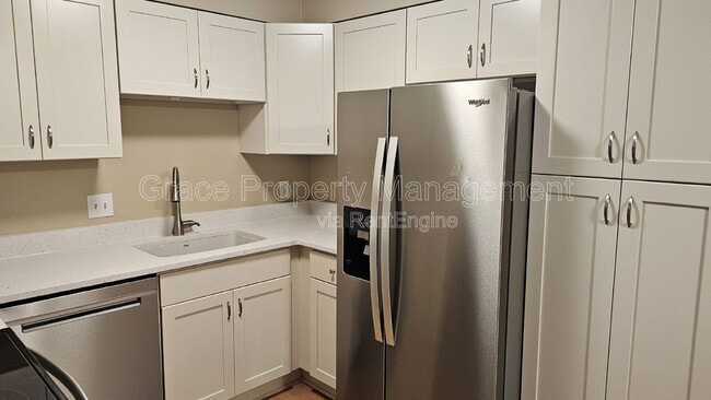 Building Photo - 3335 S Ammons St