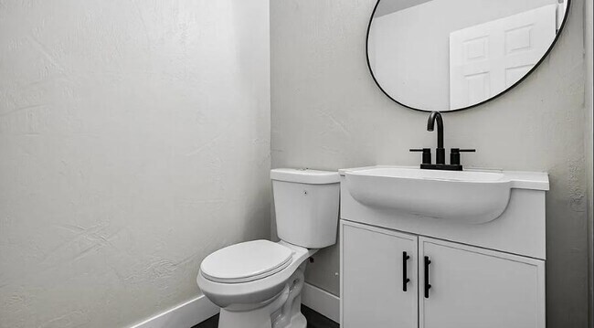 Building Photo - 9509 Pratt Ave