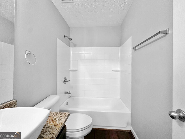 Building Photo - 105 Aprils Way