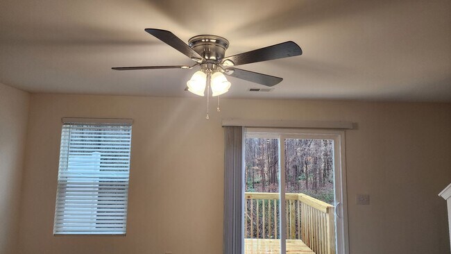 Building Photo - Brand New townhome in the heart of Newton!