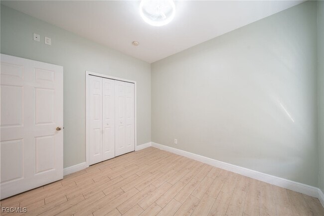 Building Photo - 2122 SW 29th Terrace