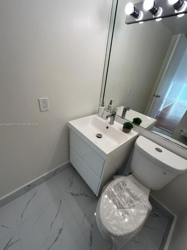 Building Photo - 16508 NE 26th Ave