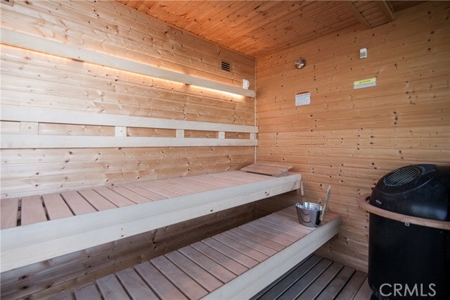 Building Photo - 709 Kendall Dr