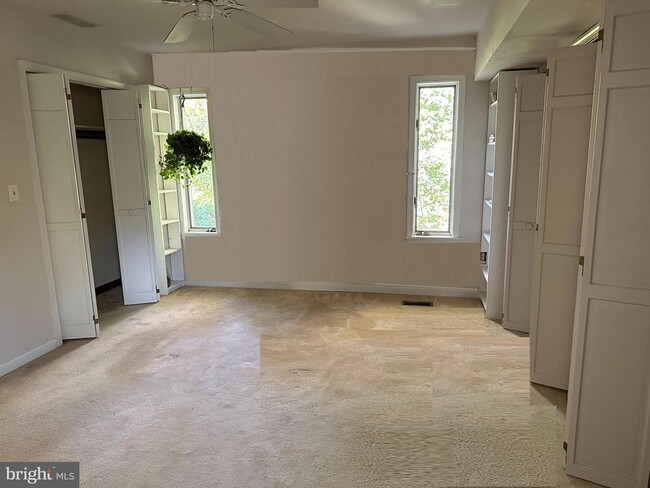 Building Photo - 623 Sean Dr