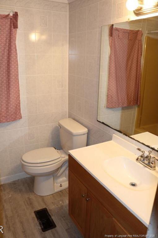 Building Photo - 1003 James St